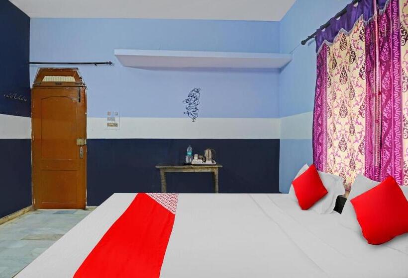 בית מלון כפרי Oyo Flagship 70391  Babas House Banaras Railway Station