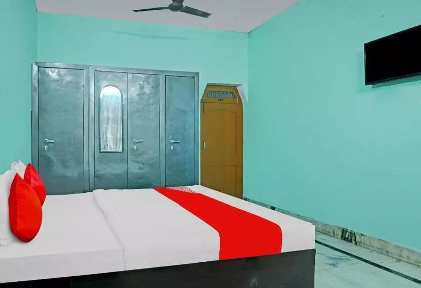 ホテル Oyo Flagship 70391  Babas House Banaras Railway Station