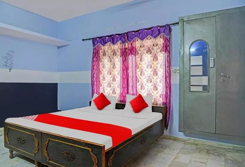 ホテル Oyo Flagship 70391  Babas House Banaras Railway Station