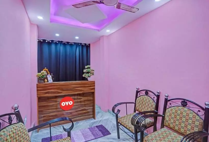 ホテル Oyo Flagship 70391  Babas House Banaras Railway Station