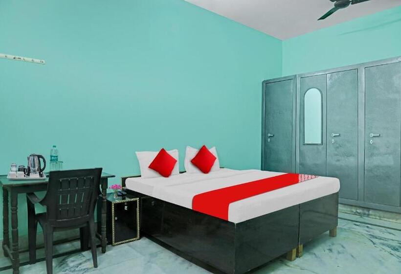 בית מלון כפרי Oyo Flagship 70391  Babas House Banaras Railway Station