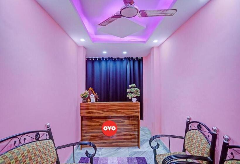 בית מלון כפרי Oyo Flagship 70391  Babas House Banaras Railway Station