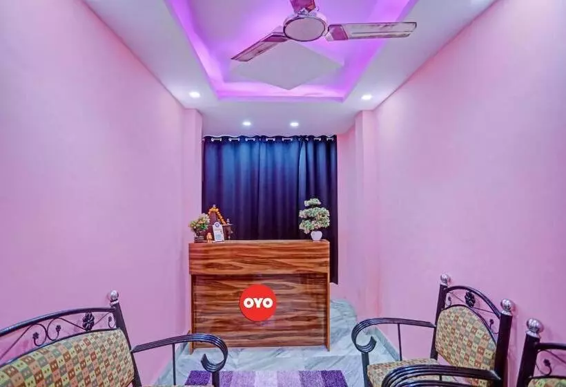 ホテル Oyo Flagship 70391  Babas House Banaras Railway Station