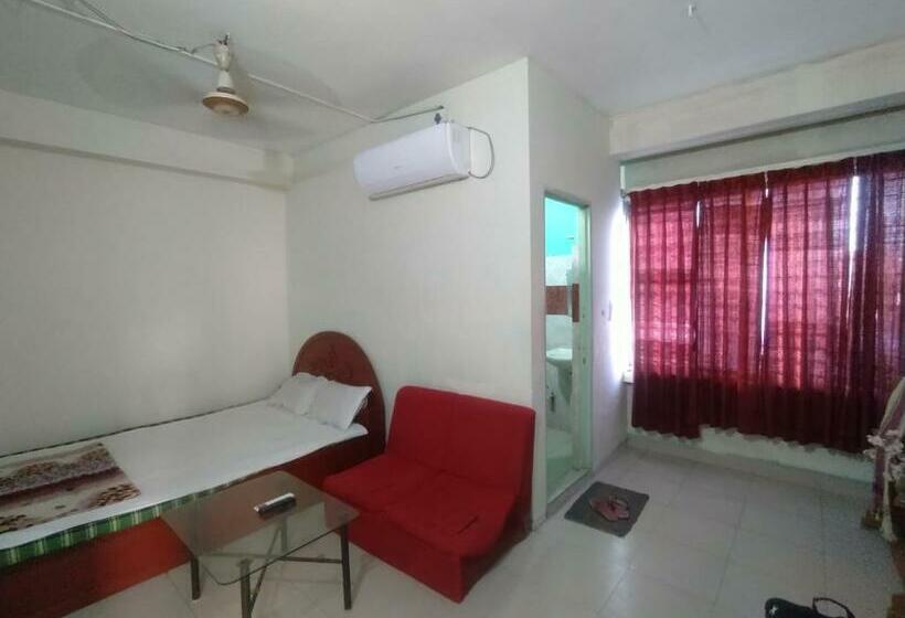 Отель Rose Garden