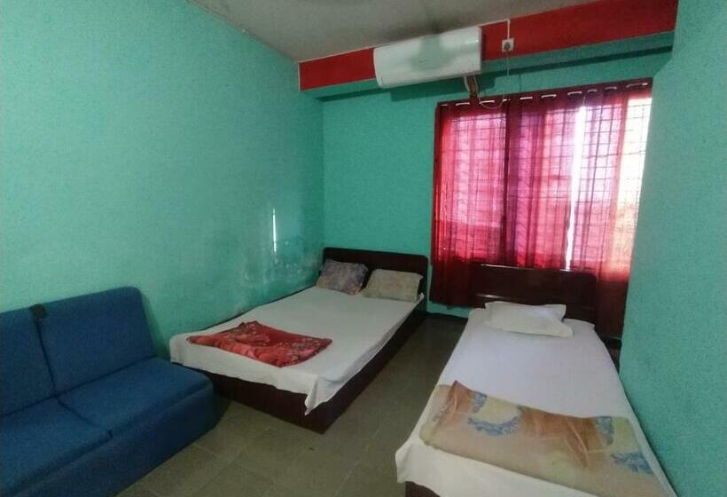 Отель Rose Garden