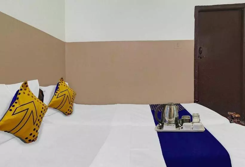 ホテル Spot On Sri Sai Lohith Lodge Near Secunderabad Railway Station