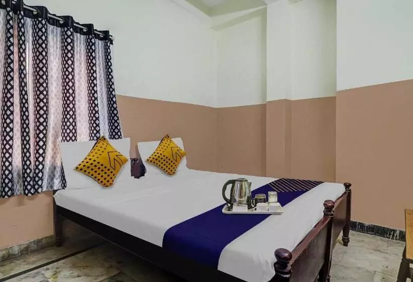 ホテル Spot On Sri Sai Lohith Lodge Near Secunderabad Railway Station