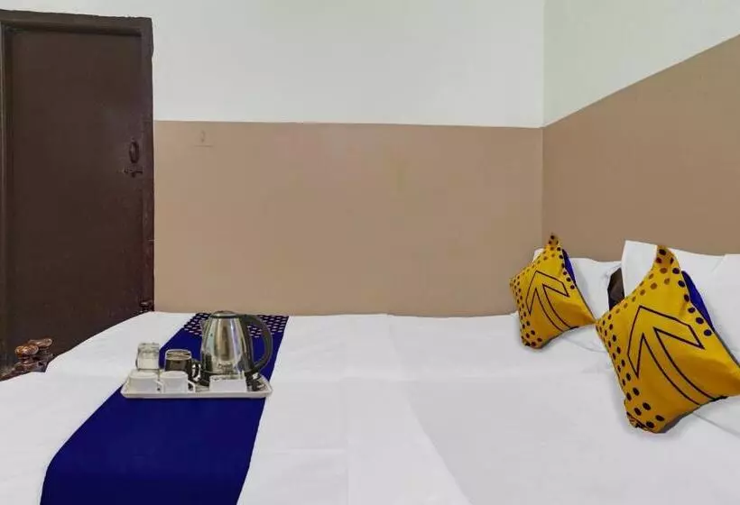 ホテル Spot On Sri Sai Lohith Lodge Near Secunderabad Railway Station