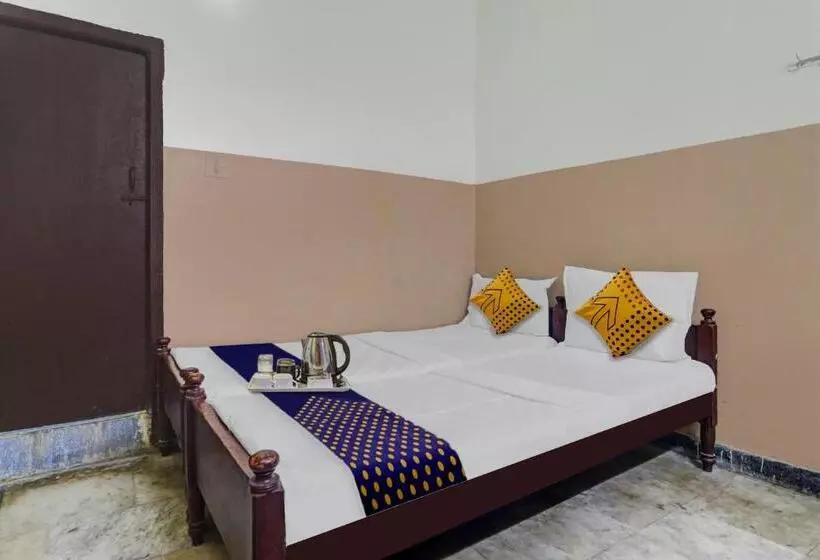 ホテル Spot On Sri Sai Lohith Lodge Near Secunderabad Railway Station