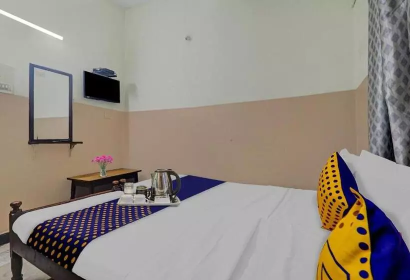 ホテル Spot On Sri Sai Lohith Lodge Near Secunderabad Railway Station