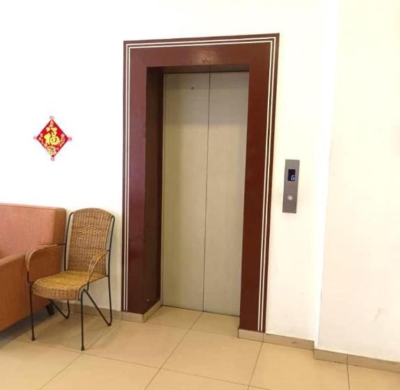 Mrc Hotel Melaka Raya