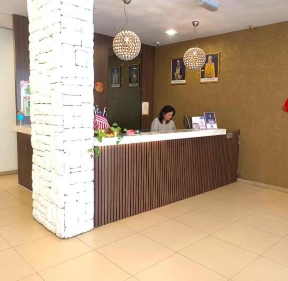 Mrc Hotel Melaka Raya