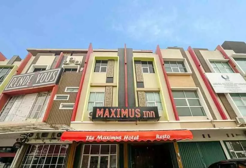 ホテル Twospaces Living At Maximus Inn