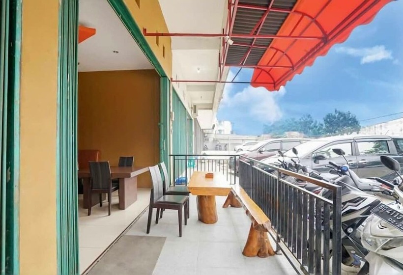 هتل Twospaces Living At Maximus Inn