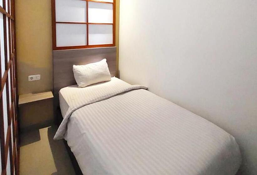 هتل Twospaces Living At Maximus Inn