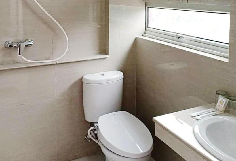 هتل Twospaces Living At Maximus Inn