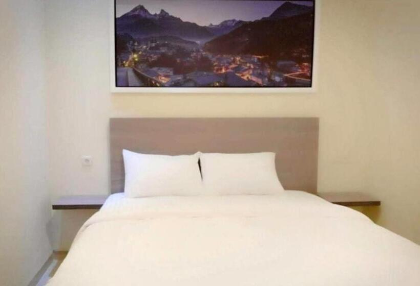 هتل Twospaces Living At Maximus Inn