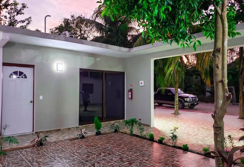 فندق Blue Turtle