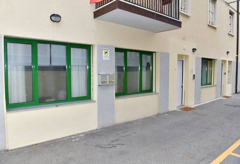 פנסיון A San Lazzaro Rooms