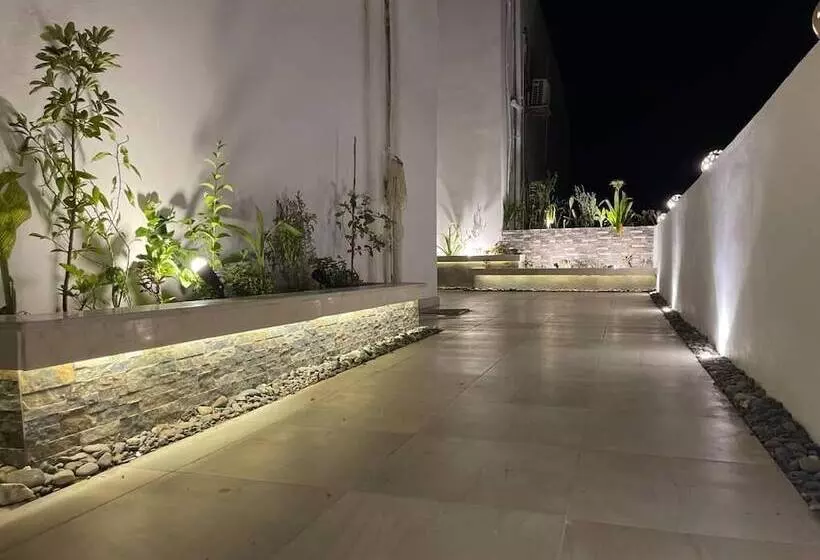پانسیون La Casa Guest House
