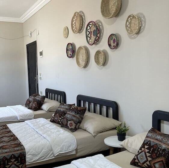 پانسیون La Casa Guest House