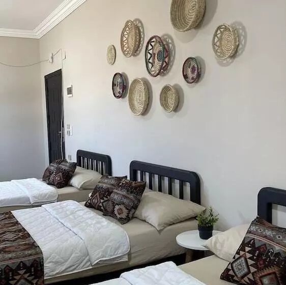 پانسیون La Casa Guest House