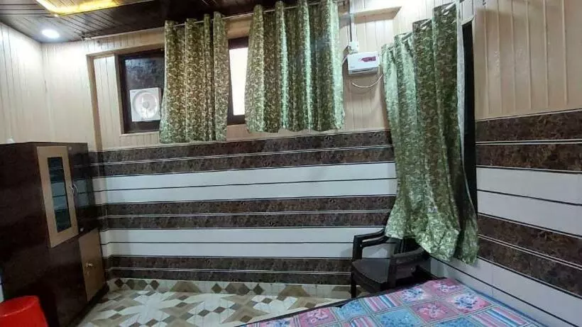 ペンション Prem Ji Guest House