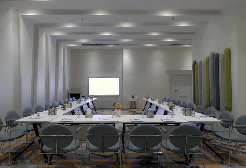 فندق ساس   Sas