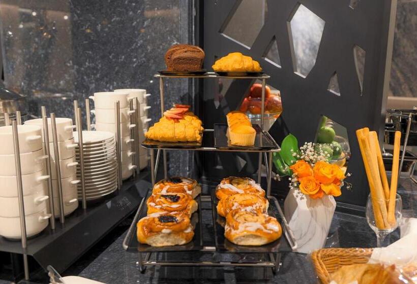 فندق ساس   Sas