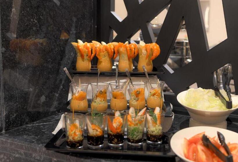 فندق ساس   Sas