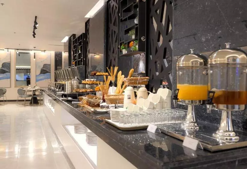 فندق ساس   Sas