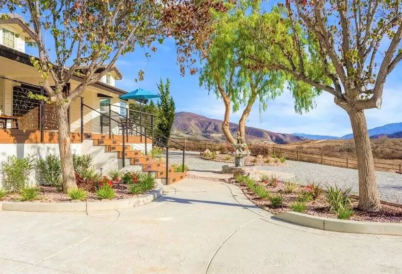 ユースホステル Villa Inn  Adult Only  Temecula Wine Country