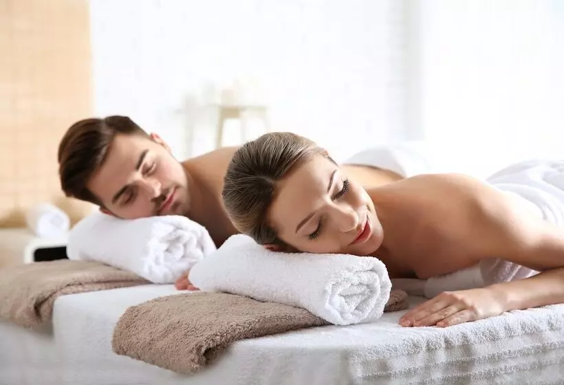 ユースホステル Villa Inn  Adult Only  Temecula Wine Country