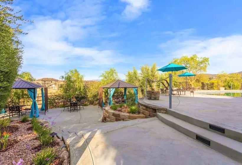 ユースホステル Villa Inn  Adult Only  Temecula Wine Country