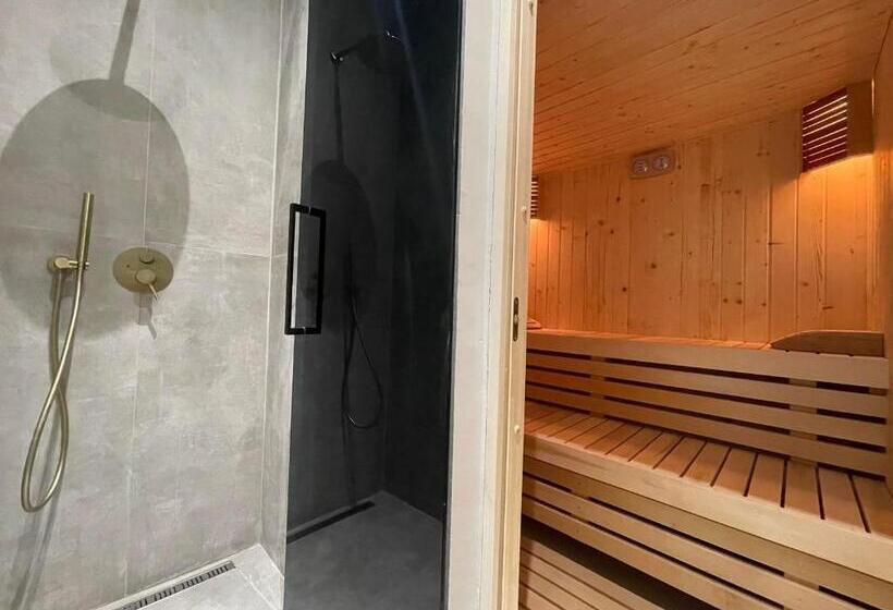 Ambassador Skyline Apartments