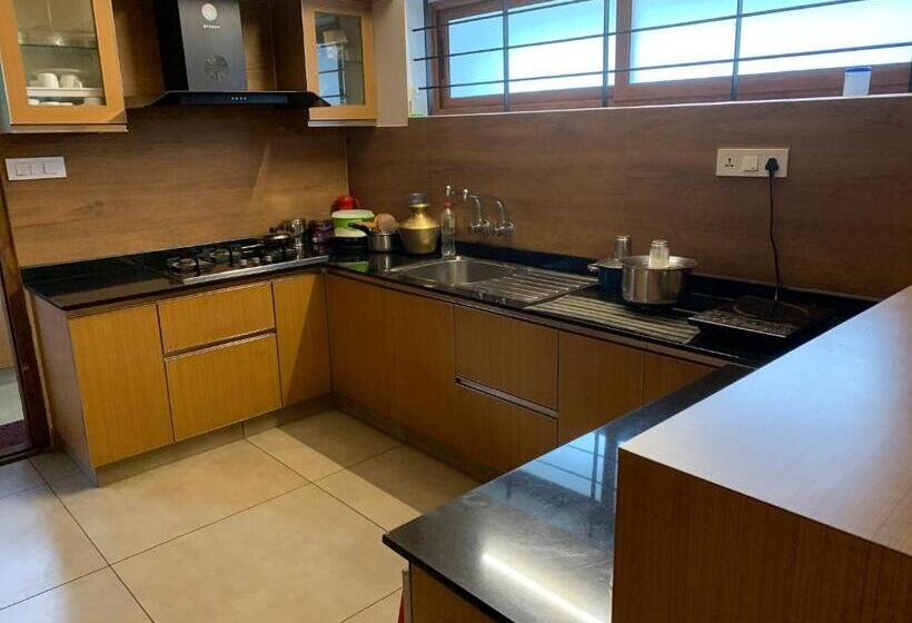 ベッドアンドブレックファースト Nirvana Home Stay Tvm  Allure