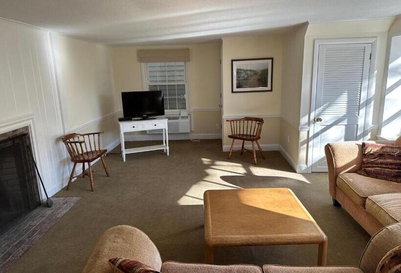 Harwichport Resort Club