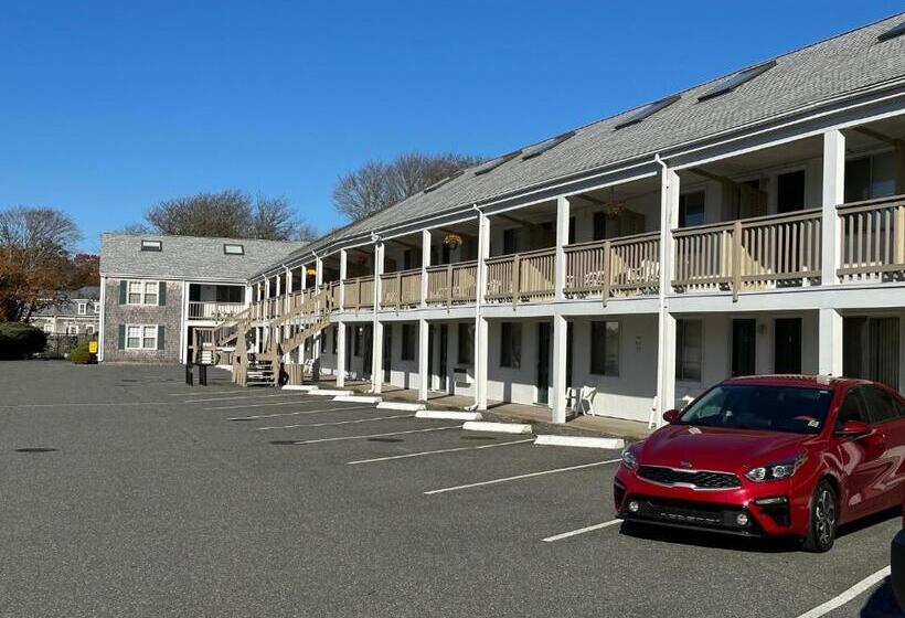 Harwichport Resort Club