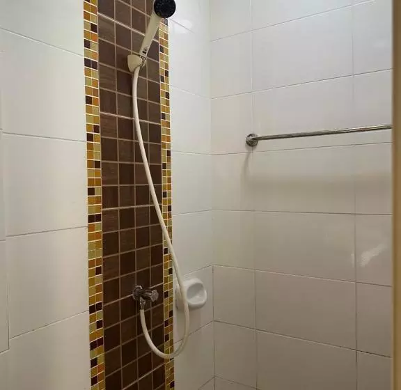 Hotelli โรงแรมกู๊ดเรสซิเดนซ์   Good Residence