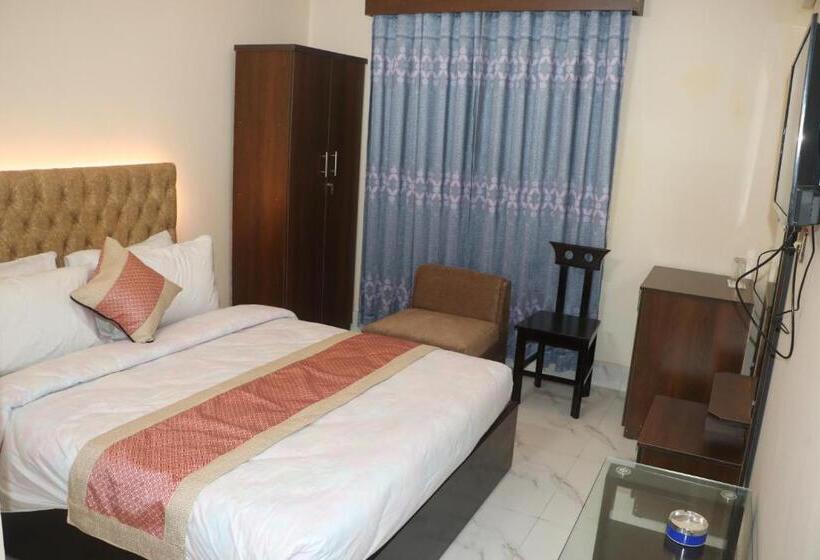 هتل The Blue Moon