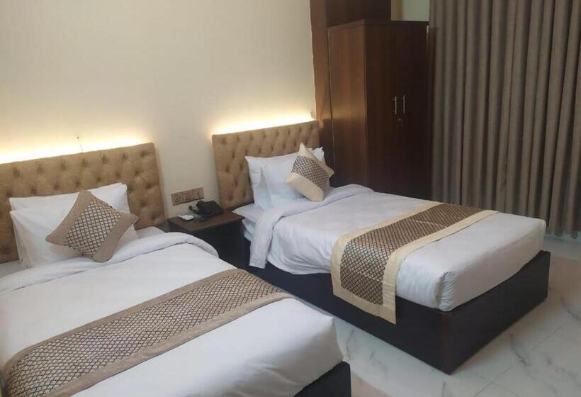 هتل The Blue Moon