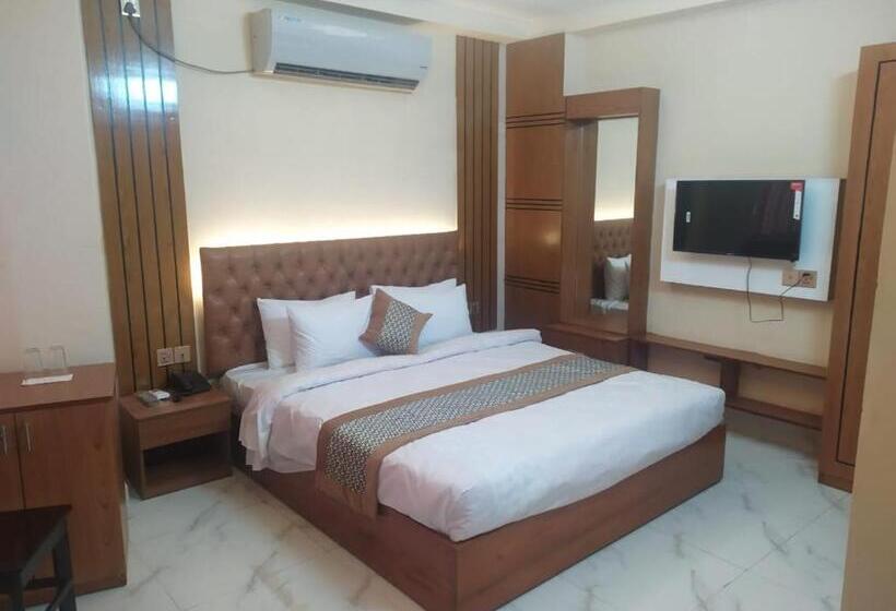 هتل The Blue Moon