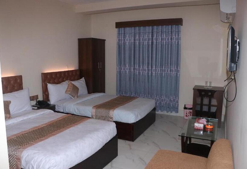 هتل The Blue Moon