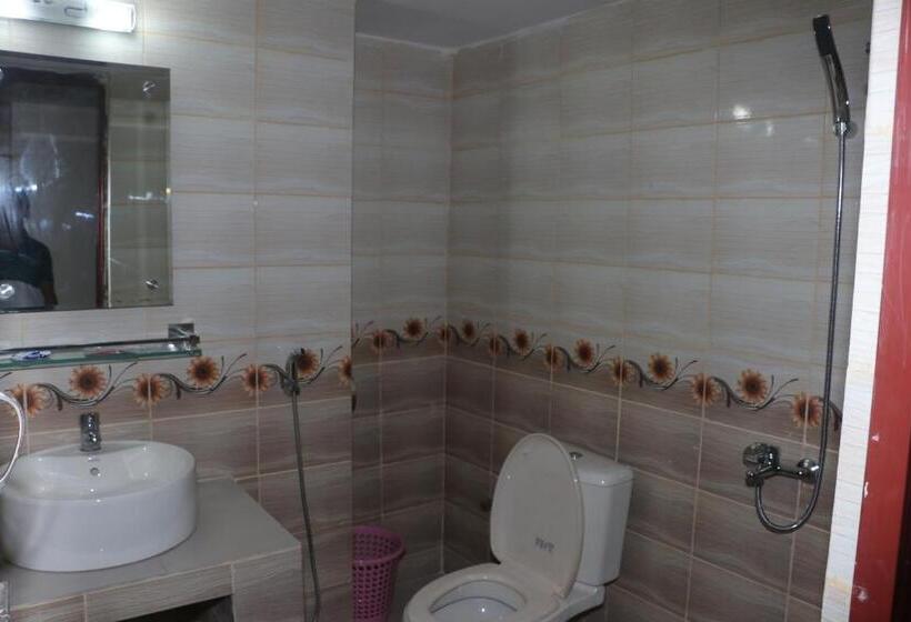 هتل The Blue Moon