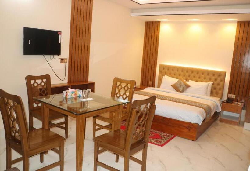 هتل The Blue Moon