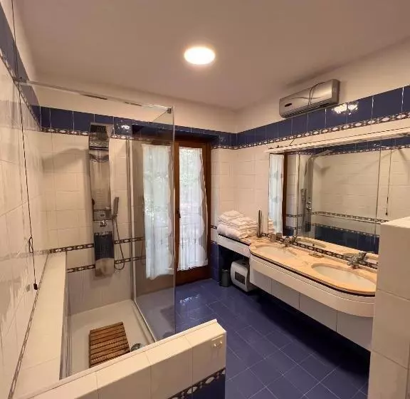 ペンション Guest House La Selvotta