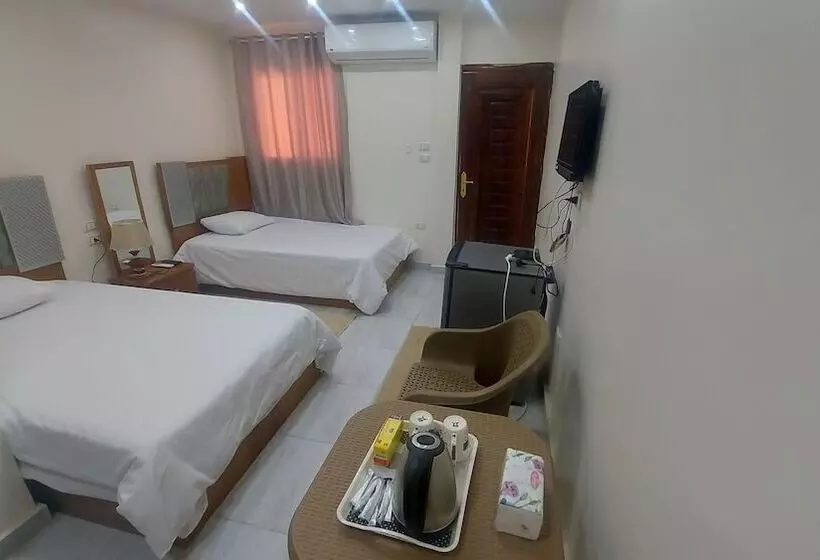 پانسیون Ramses Guest House