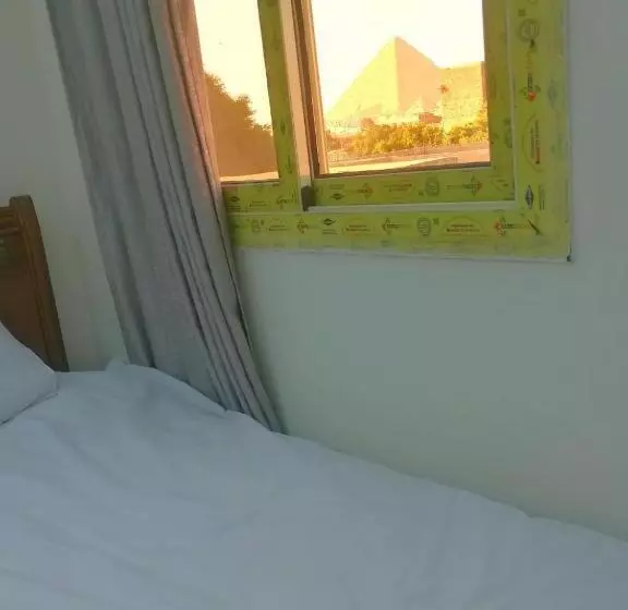 پانسیون Ramses Guest House