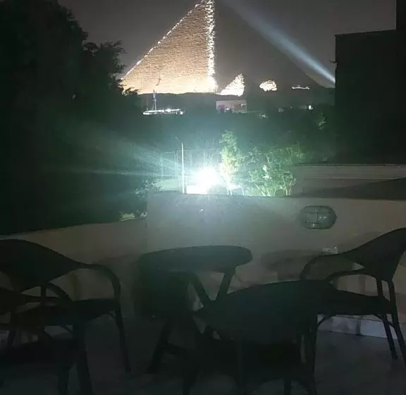 پانسیون Ramses Guest House