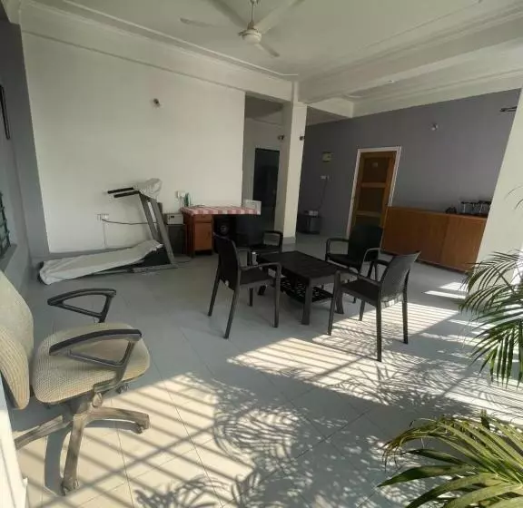 ペンション The Choudhury Manor Homestay